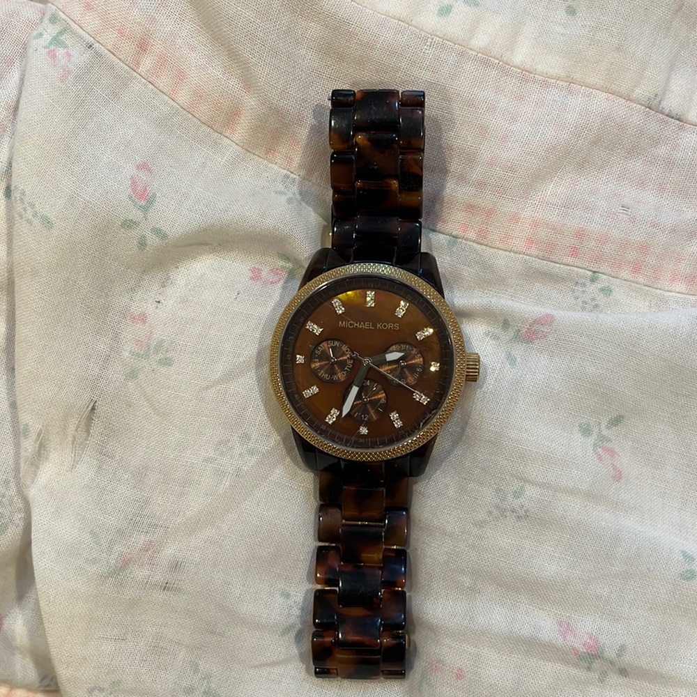 Brown Michael kors with diamond watch